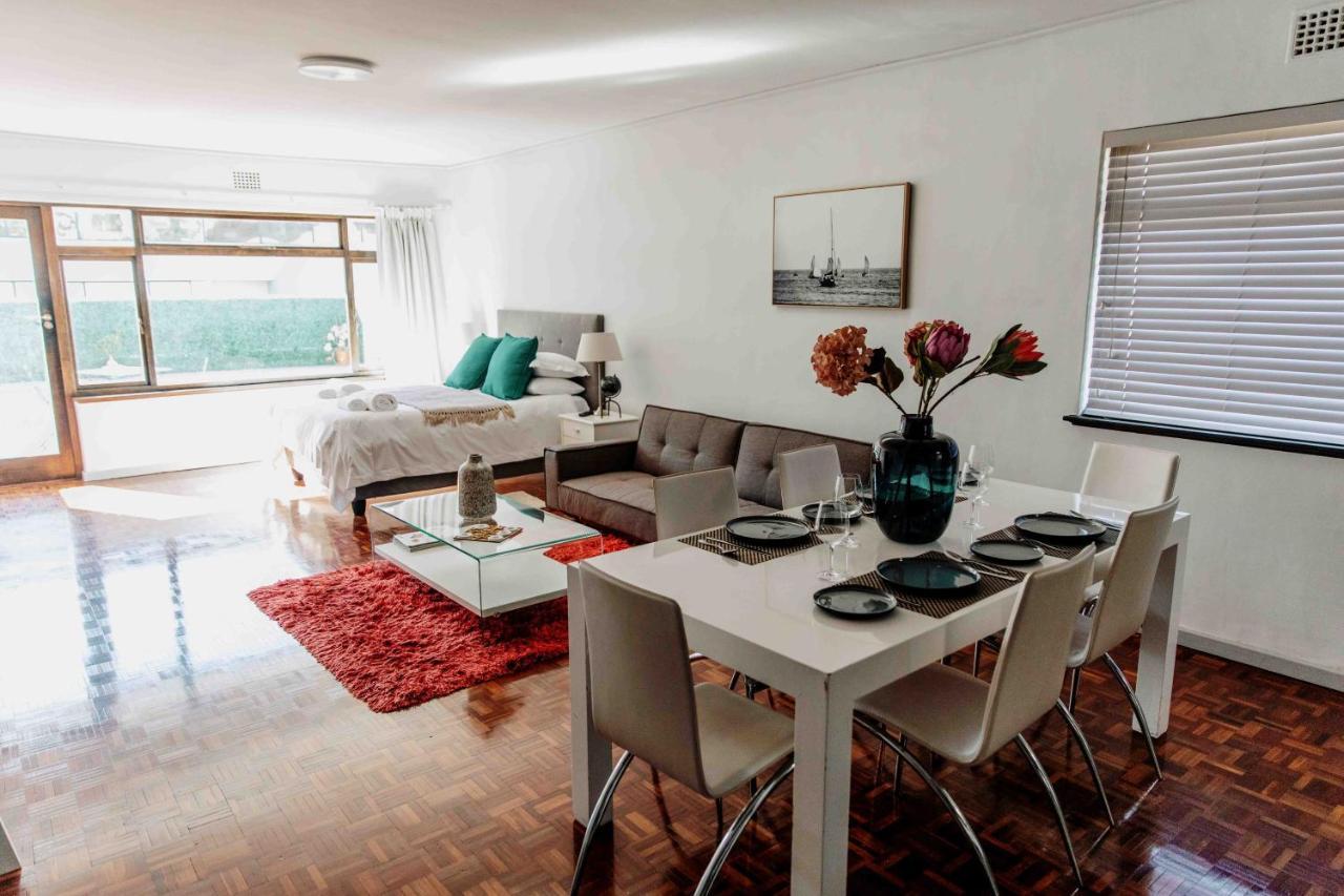 Camborne Holiday Apartments Cape Town Bagian luar foto